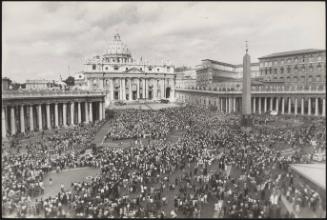 Crowds filling St. Peter's Square for a religious congregation 