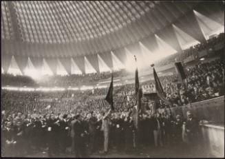 A large auditorium filled with Italian Socialist Party supporters