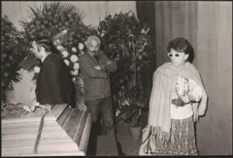 Lina Wertmüller at a funeral 