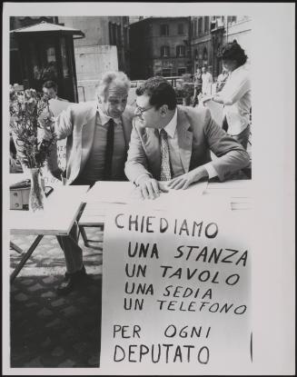 Politicians Marco Pannella and Pietro Longo with their demands: 'We ask for a room, a table, a chair, a telephone, for each deputy'