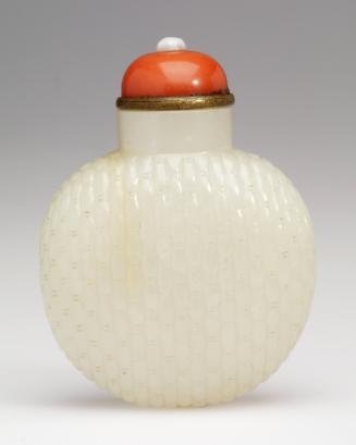 Snuff Bottle, with carved basket weave design