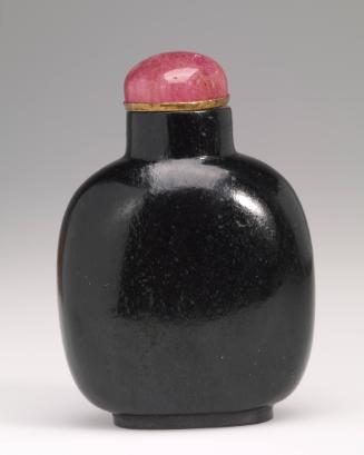 Snuff bottle in nephrite of deep black colour