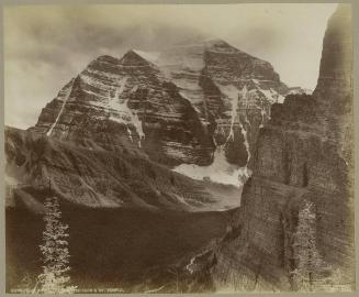 Paradise Valley, Annette Lake and Mount Temple, Banff, AB