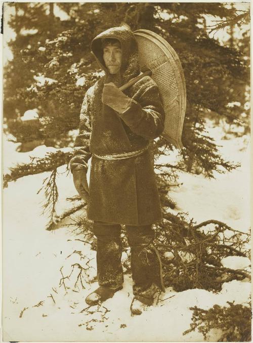 Cree on foot with snowshoes, before 1913