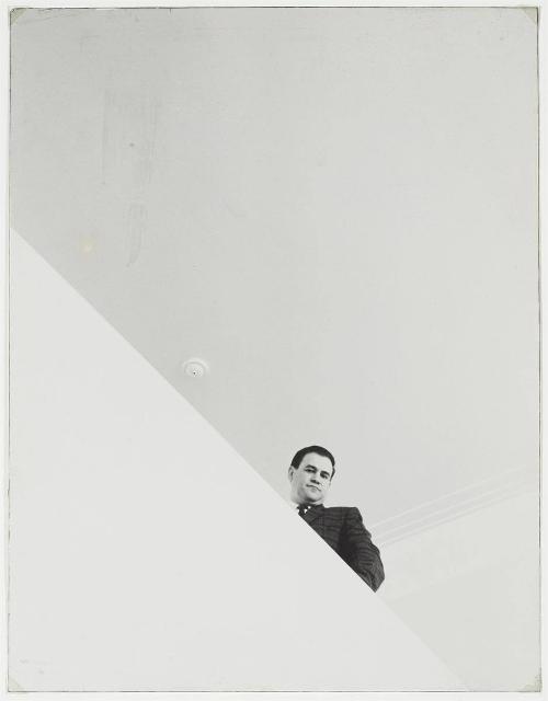 Avrom Isaacs (looking over ledge)