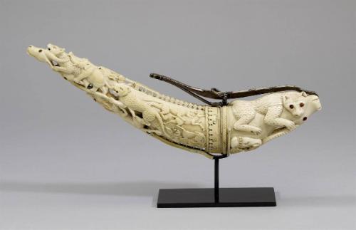 Mughal Ivory Powder Horn