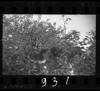 An intimate moment between ghetto residents