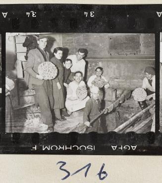 Contact Print #316 from page #9 in Lodz Ghetto Contact Album
