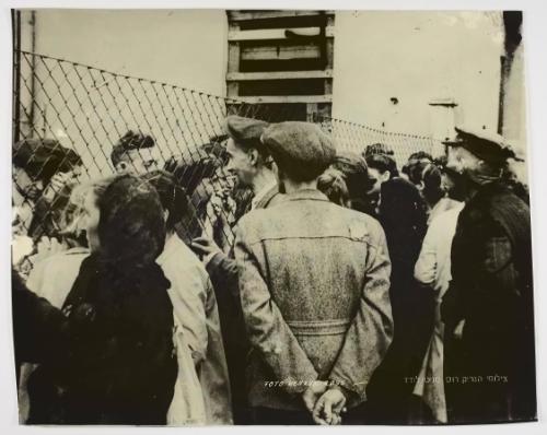 Ghetto residents held for deportation
